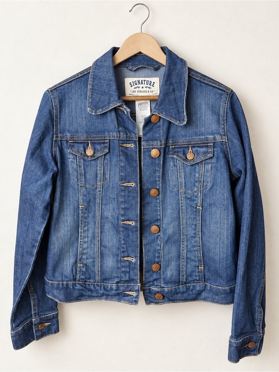 Signature by Levi Strauss Jackets & Blazers - Levi Strauss Signature Denim Trucker Jacket Medium Wash Stretch M